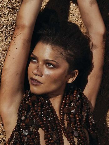 Full leaked Zendaya private photo