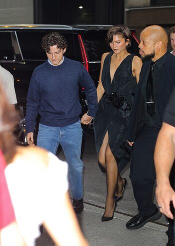Full leaked Zendaya page private photo
