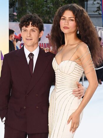 Full leaked Zendaya private photo