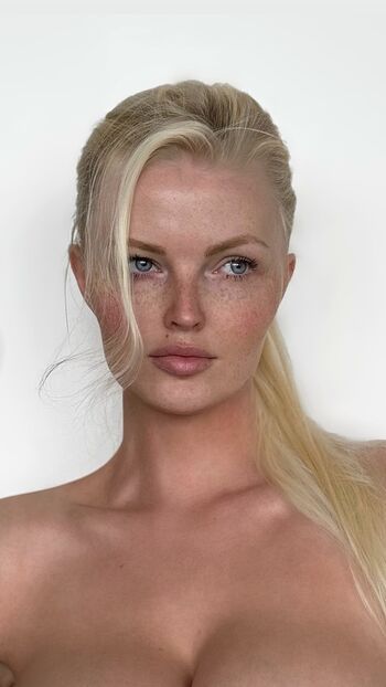 Full leaked Ziennaeve private photo