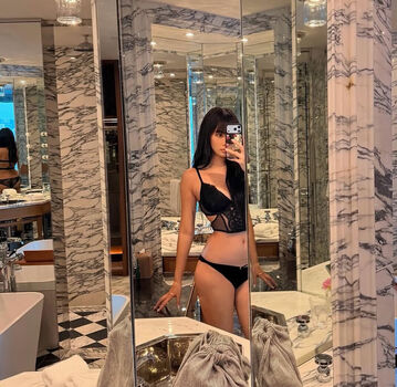 Full leaked Zigechez private photo