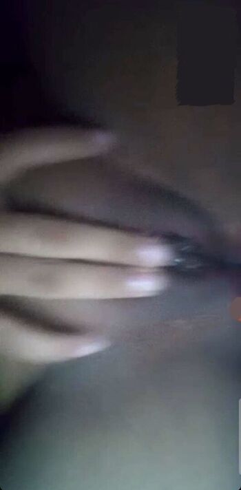 Full leaked Ziggy haim private photo