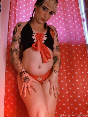 Full leaked Ziggy haim private photo