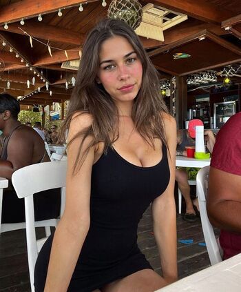 Full leaked Zoe berry private photo