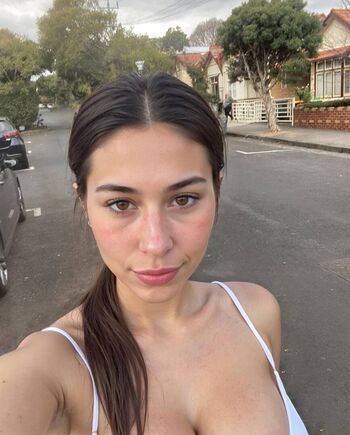 Full leaked Zoe berry private photo