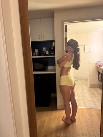 Full leaked Zoe ebarb private photo