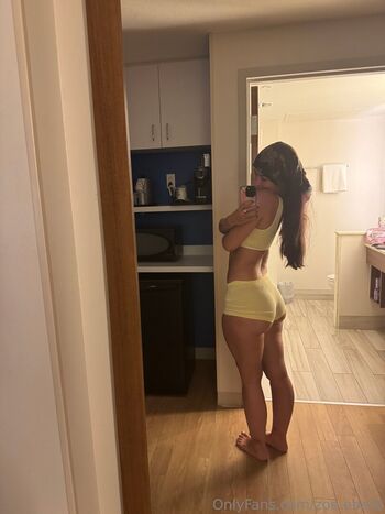 Full leaked Zoe ebarb private photo