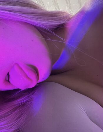 Full leaked Zoeecarter private photo