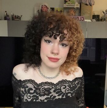 Full leaked Zoelagoblina private photo