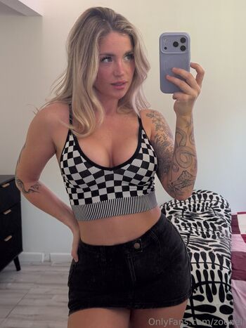 Full leaked Zoeneli private photo
