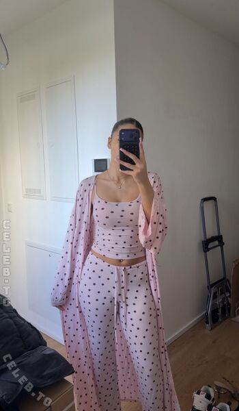 Full leaked Zoesalg private photo