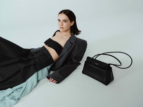 Zoey Deutch