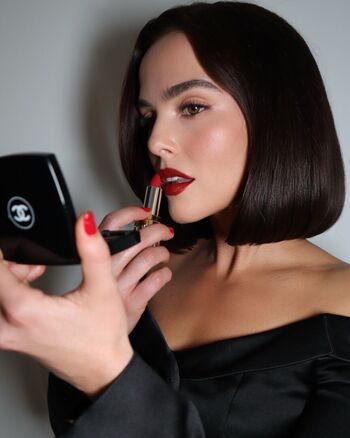 Full leaked Zoey deutch page private photo