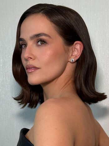 Full leaked Zoey deutch private photo