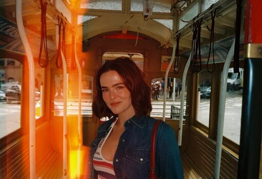 Full leaked Zoey deutch private photo