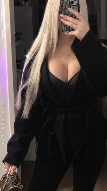 Full leaked Zoeynue private photo