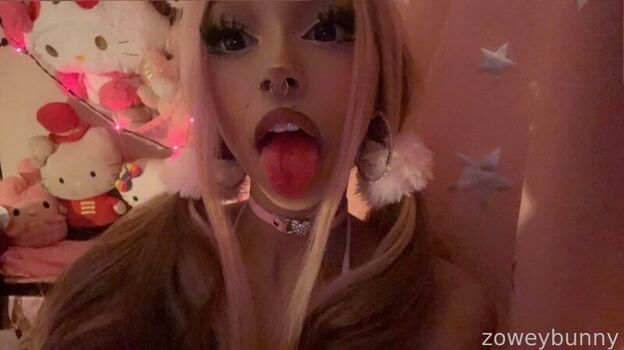 Full leaked Zoweybunny private photo