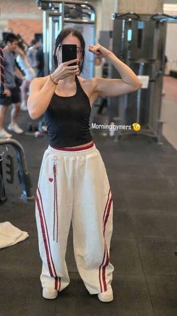 Full leaked Zumi private photo