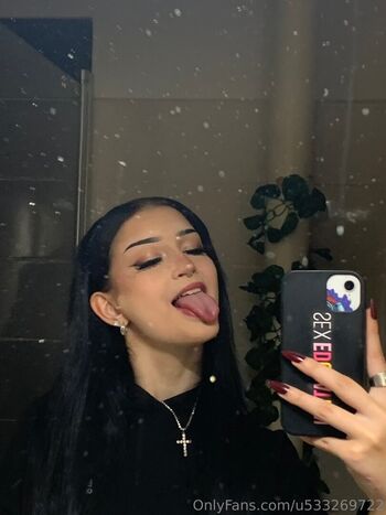 Full leaked Zuzinkaa private photo
