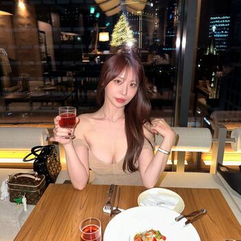 Full leaked Zw seo private photo